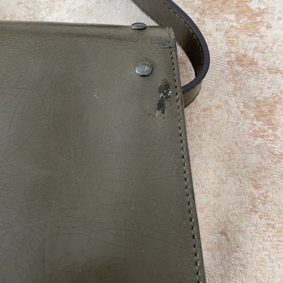 NEW KHAKI GREEN BAGUETTE PURSE - Picture 4 of 6